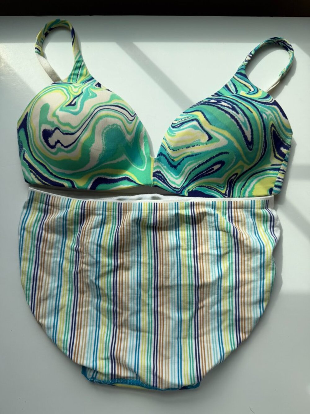 Victoria's Secret 34C Body by Victoria IPEX Wireless Matching Set with Panty - Picture 7 of 11